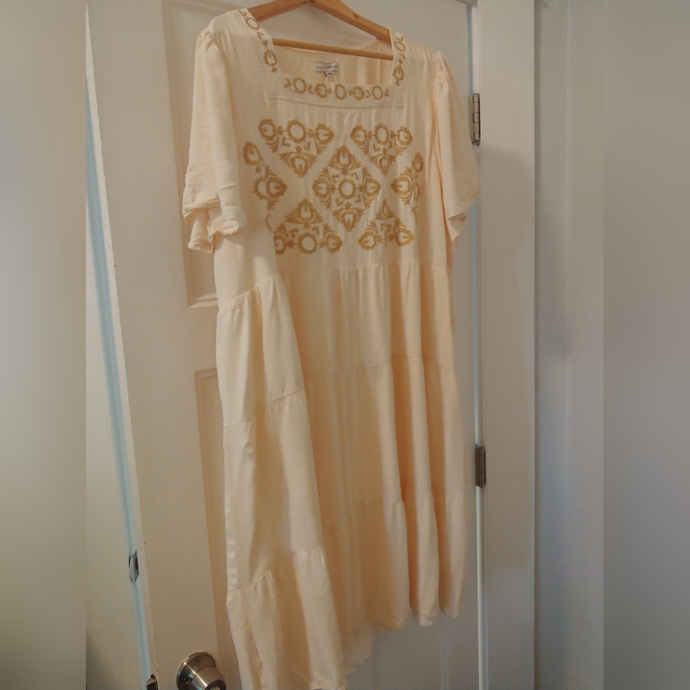 Cambridge embroidered midi dress ivory